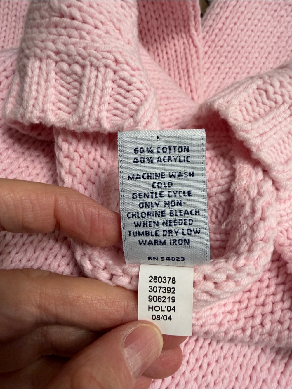 GAP Soft Pink V-Neck Sweater - Picture 4 of 5